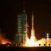 China lança missão para se preparar para ida à Lua; astronauta chinês passará um ano no espaço pela primeira vez