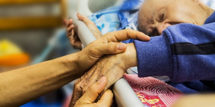 Como as diretivas antecipadas de vontade podem afetar os cuidados de fim de vida
