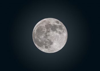 Céu terá Lua Azul e microlua ao mesmo tempo entre sábado e domingo; entenda o fenômeno e como ver